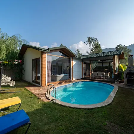 Terra Pine Guest house *